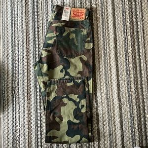 Levi 541 athletic taper camo pants NEW